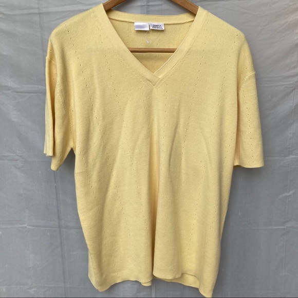 “SAMPLE” Top - Picture 2 of 3